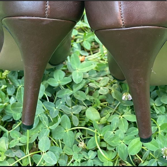 BCBGeneration leather brown pumps - Picture 5 of 7